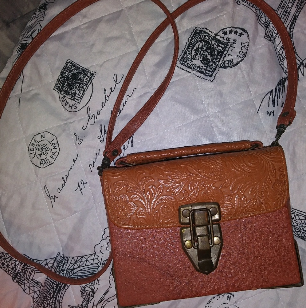 Crossbody bag